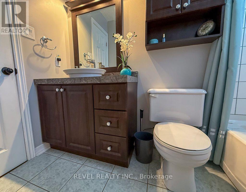 57 HUDSON CRESCENT - 31