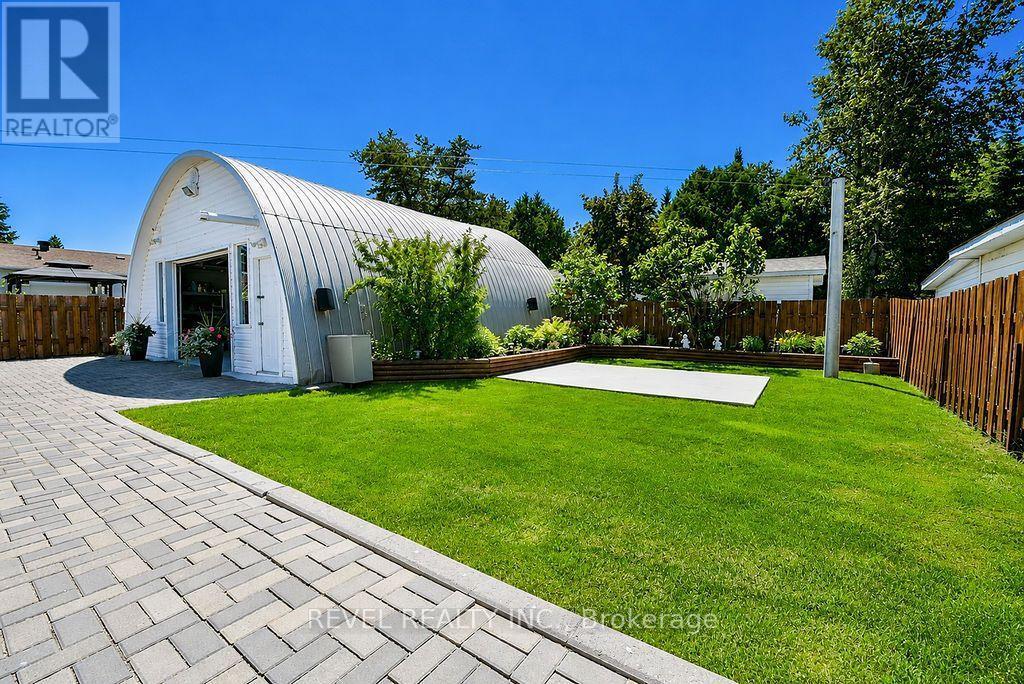 57 HUDSON CRESCENT - 4