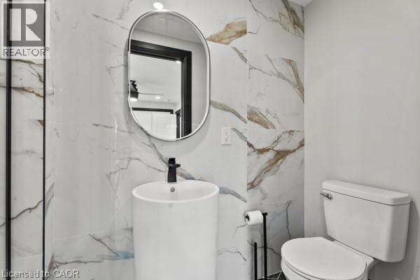 105 ROTHSAY Avenue - 20