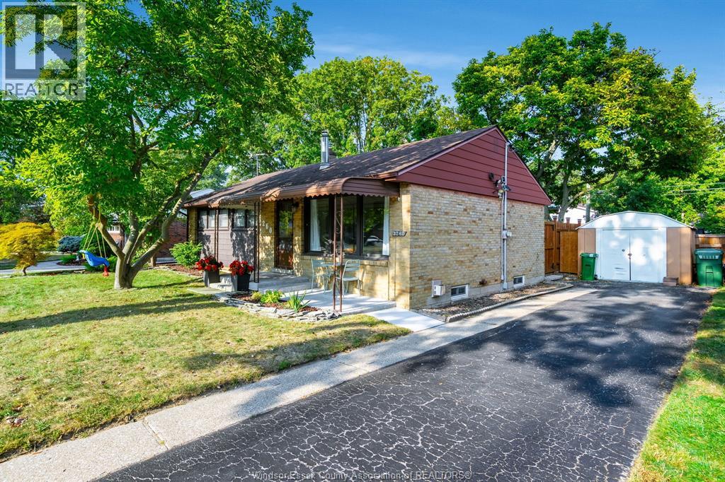 3260 Everts AVENUE - 1