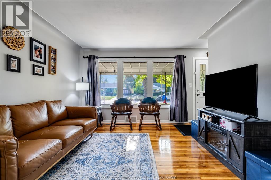 3260 Everts AVENUE - 3