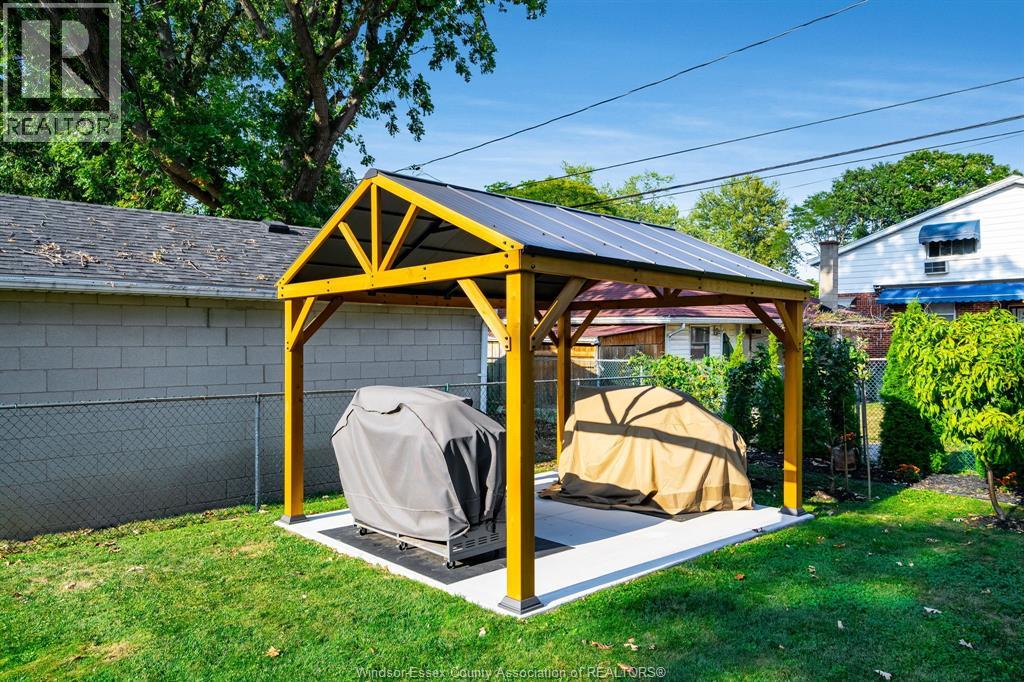 3260 Everts AVENUE - 33