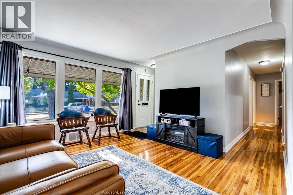 3260 Everts AVENUE - 4