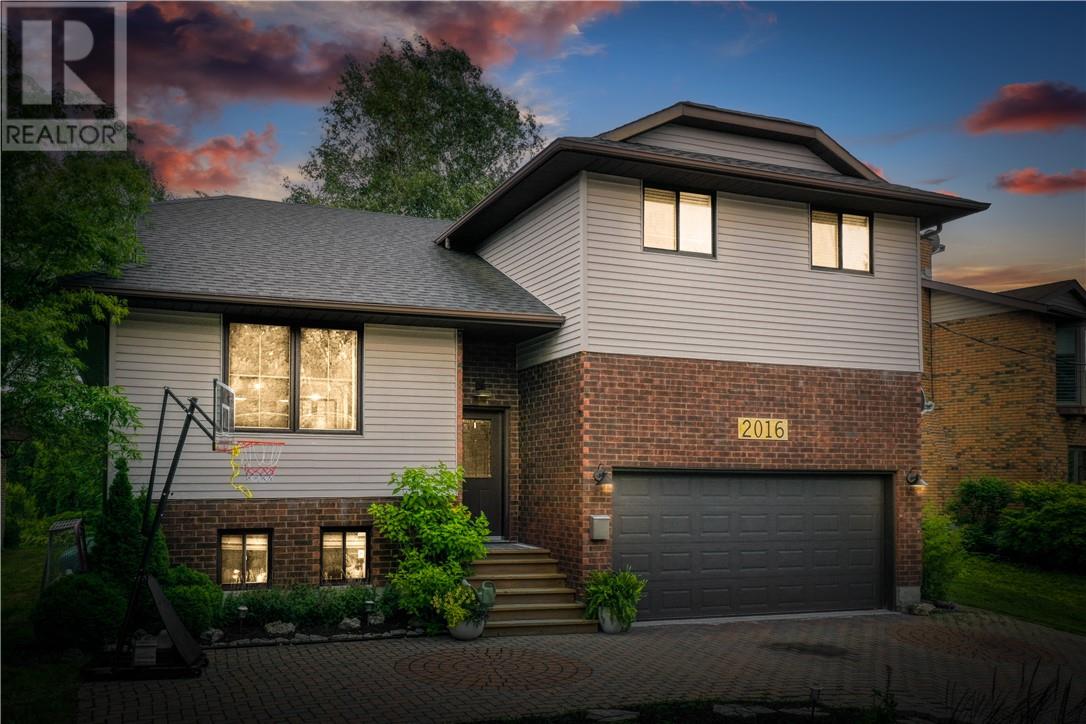 2016 Latimer Crescent
