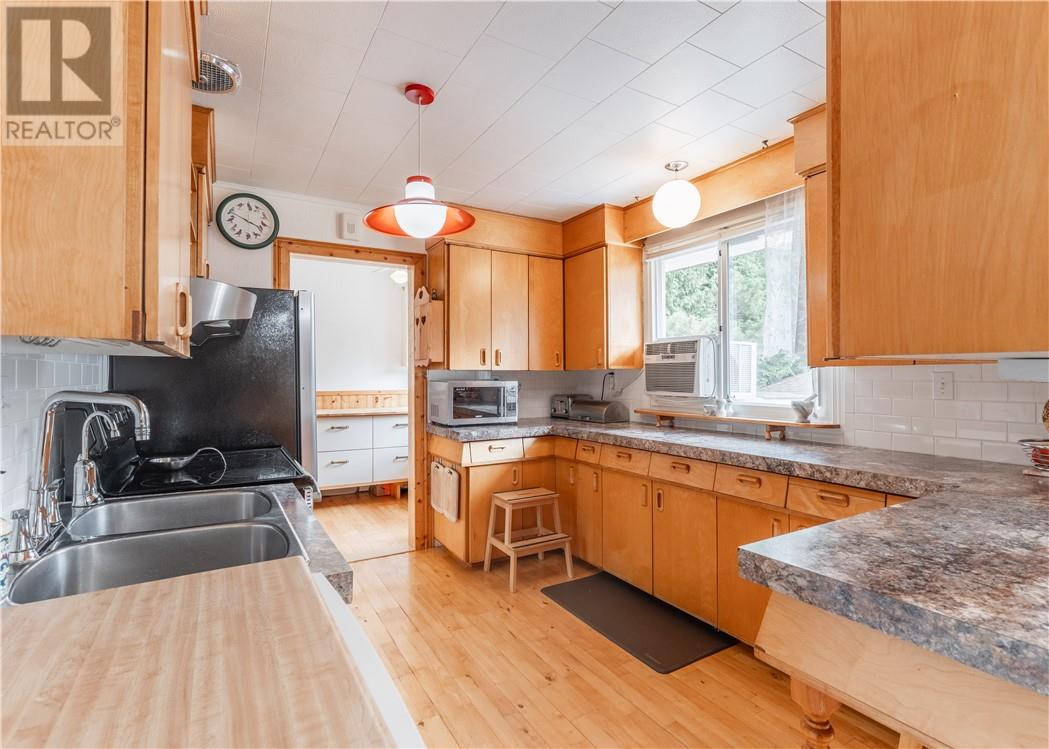 163 Patricia Street - 13