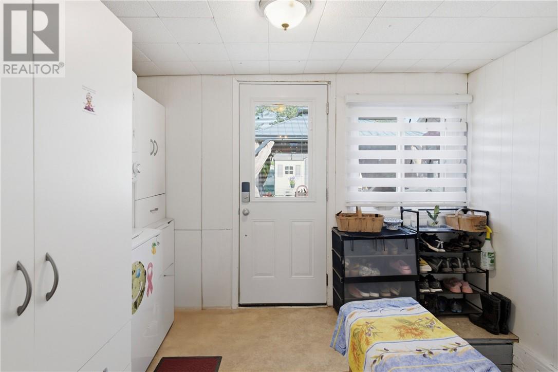 526 WOOD Street - 4