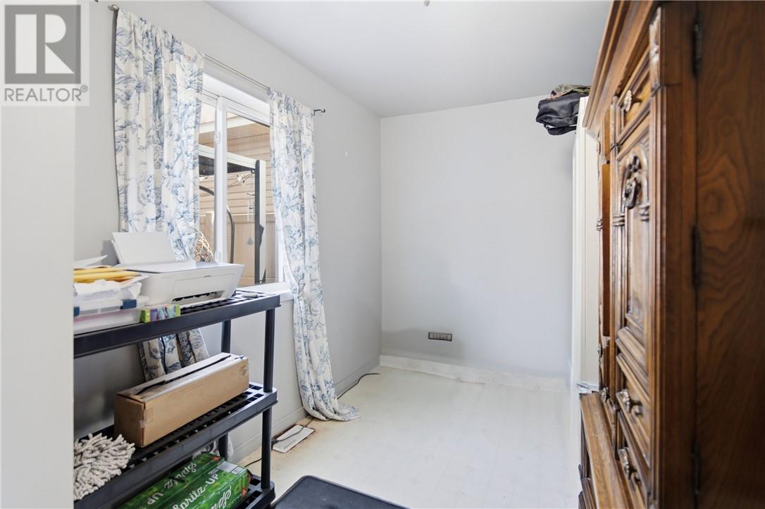 526 WOOD Street - 9