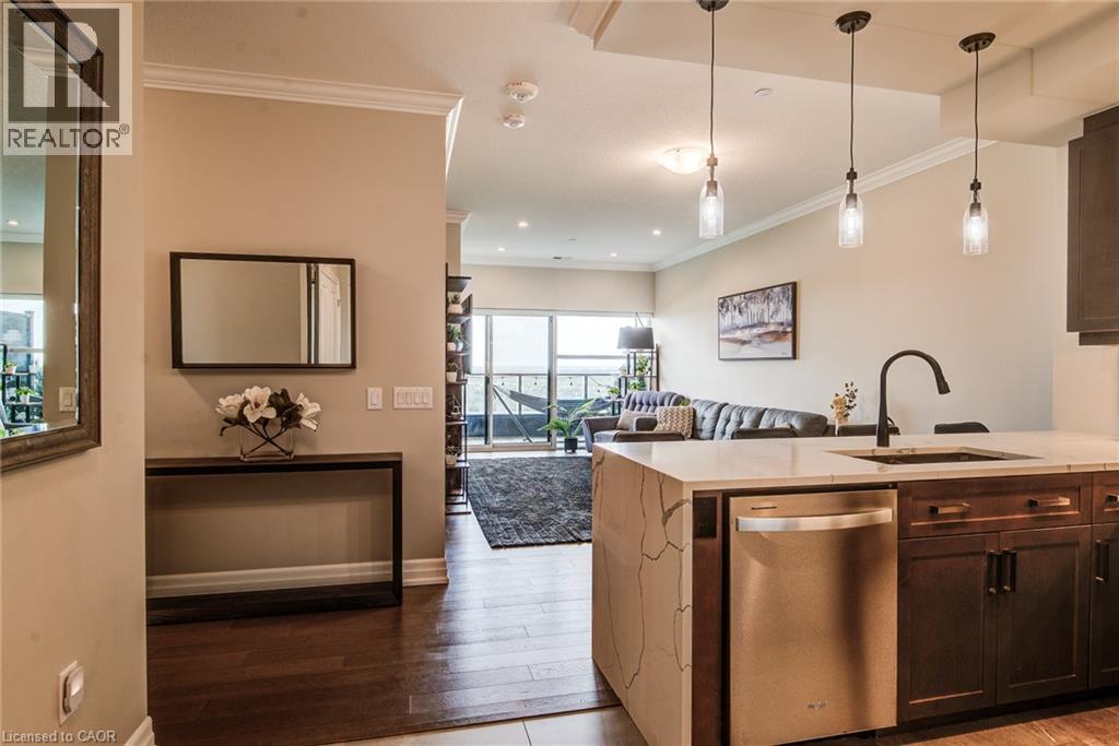 #1109 1880 GORDON Street - 10