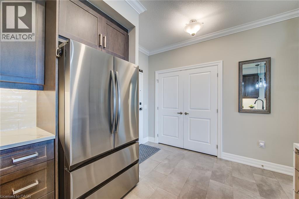 #1109 1880 GORDON Street - 13