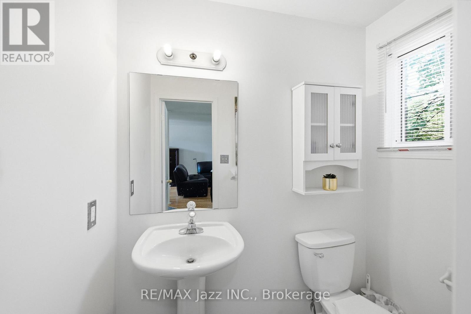 1855 DALHOUSIE CRESCENT - 18