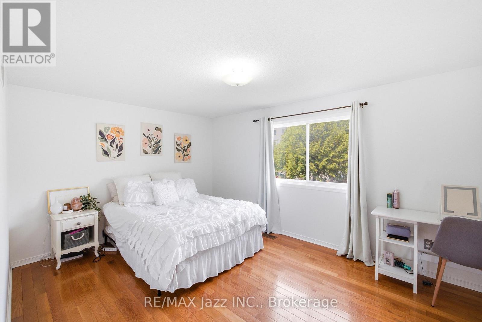 1855 DALHOUSIE CRESCENT - 21
