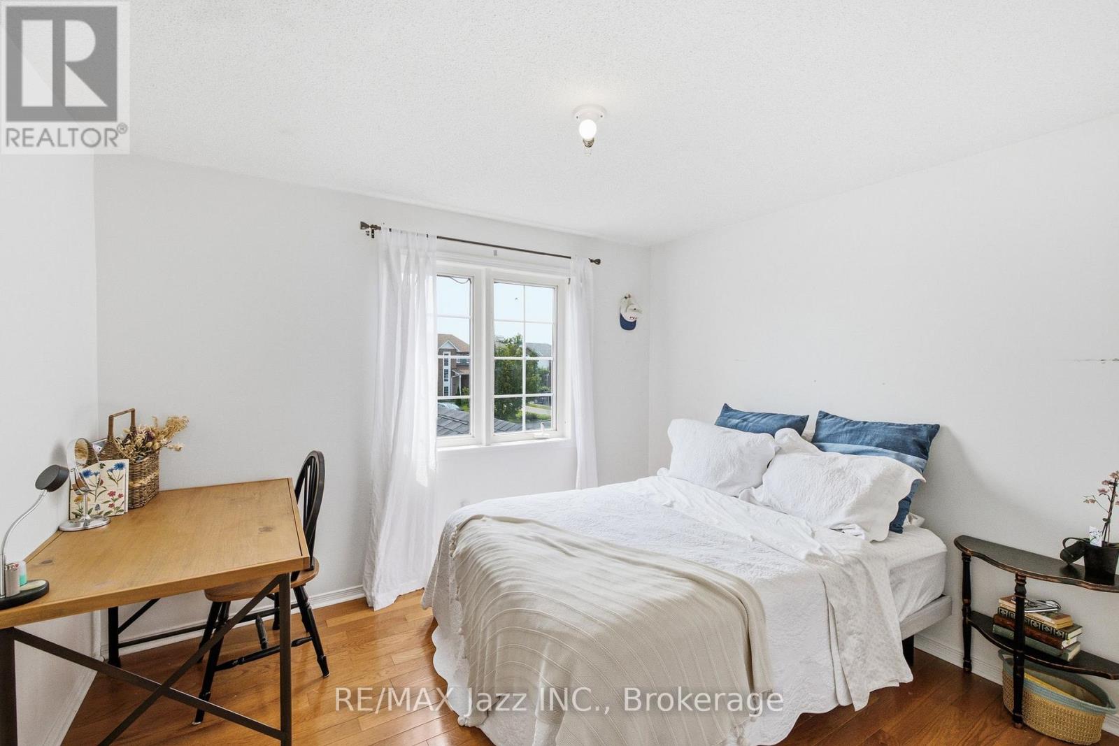1855 DALHOUSIE CRESCENT - 23