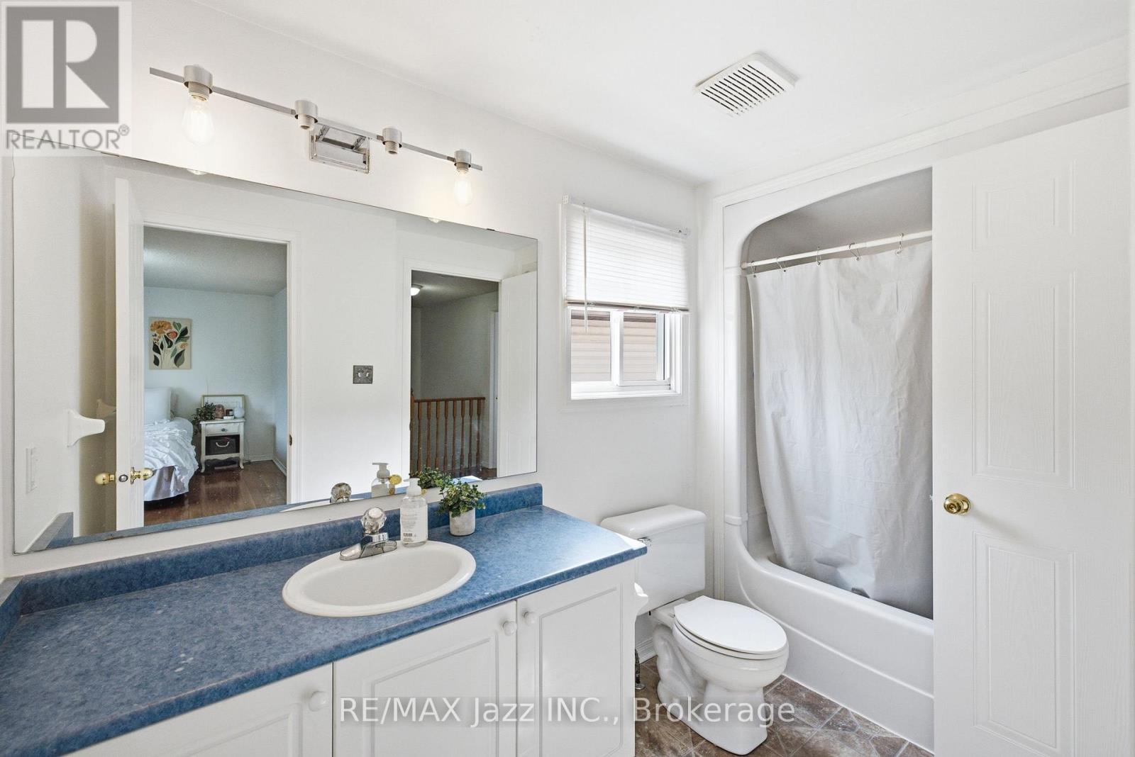 1855 DALHOUSIE CRESCENT - 27