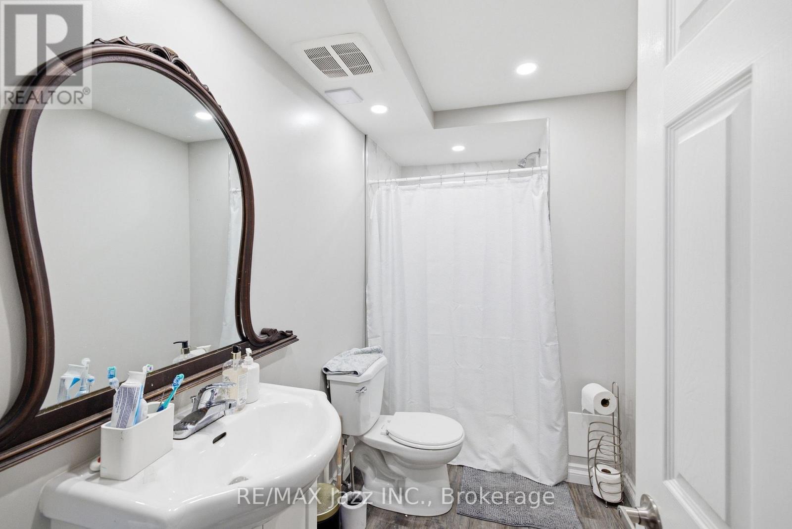 1855 DALHOUSIE CRESCENT - 37