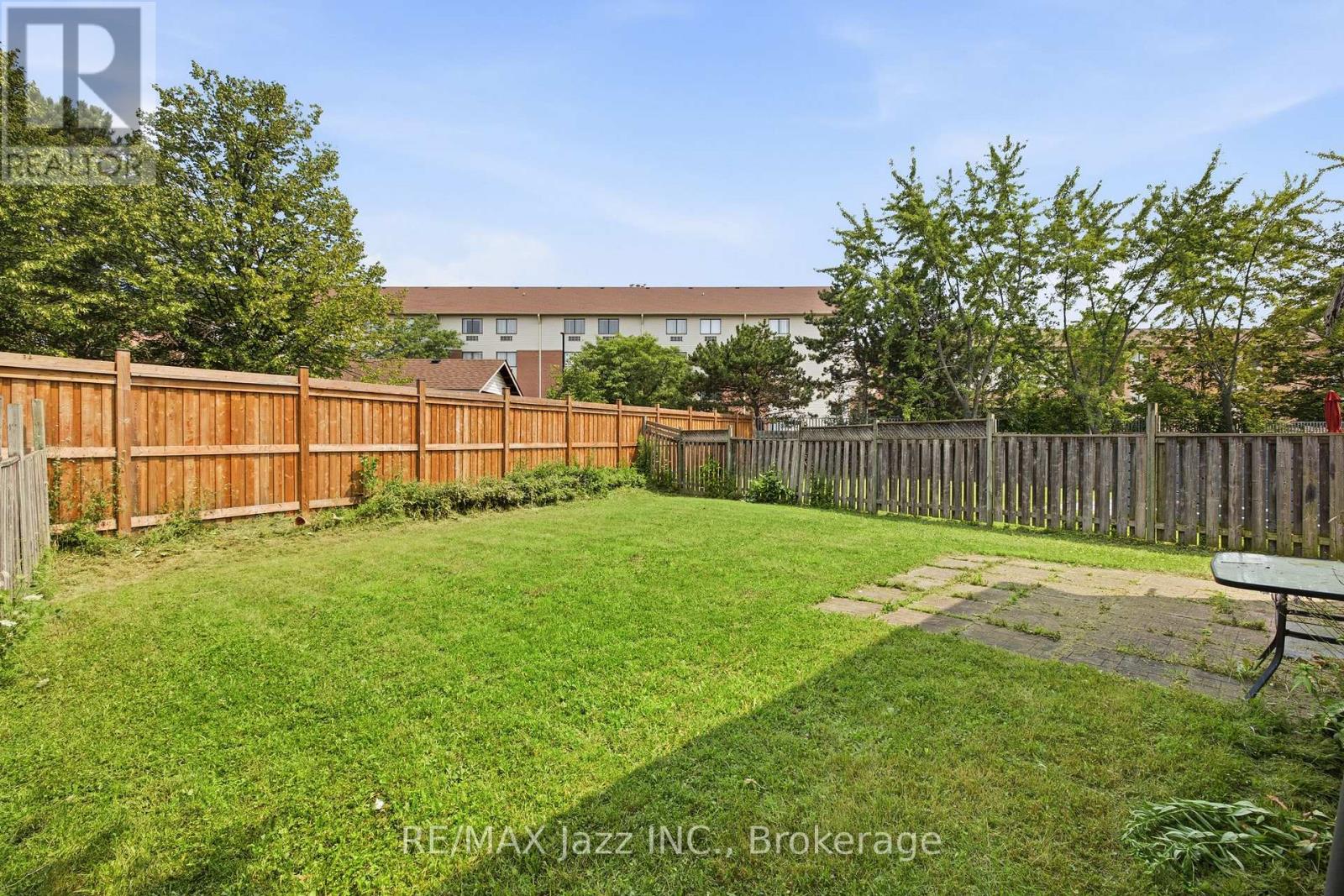 1855 DALHOUSIE CRESCENT - 42