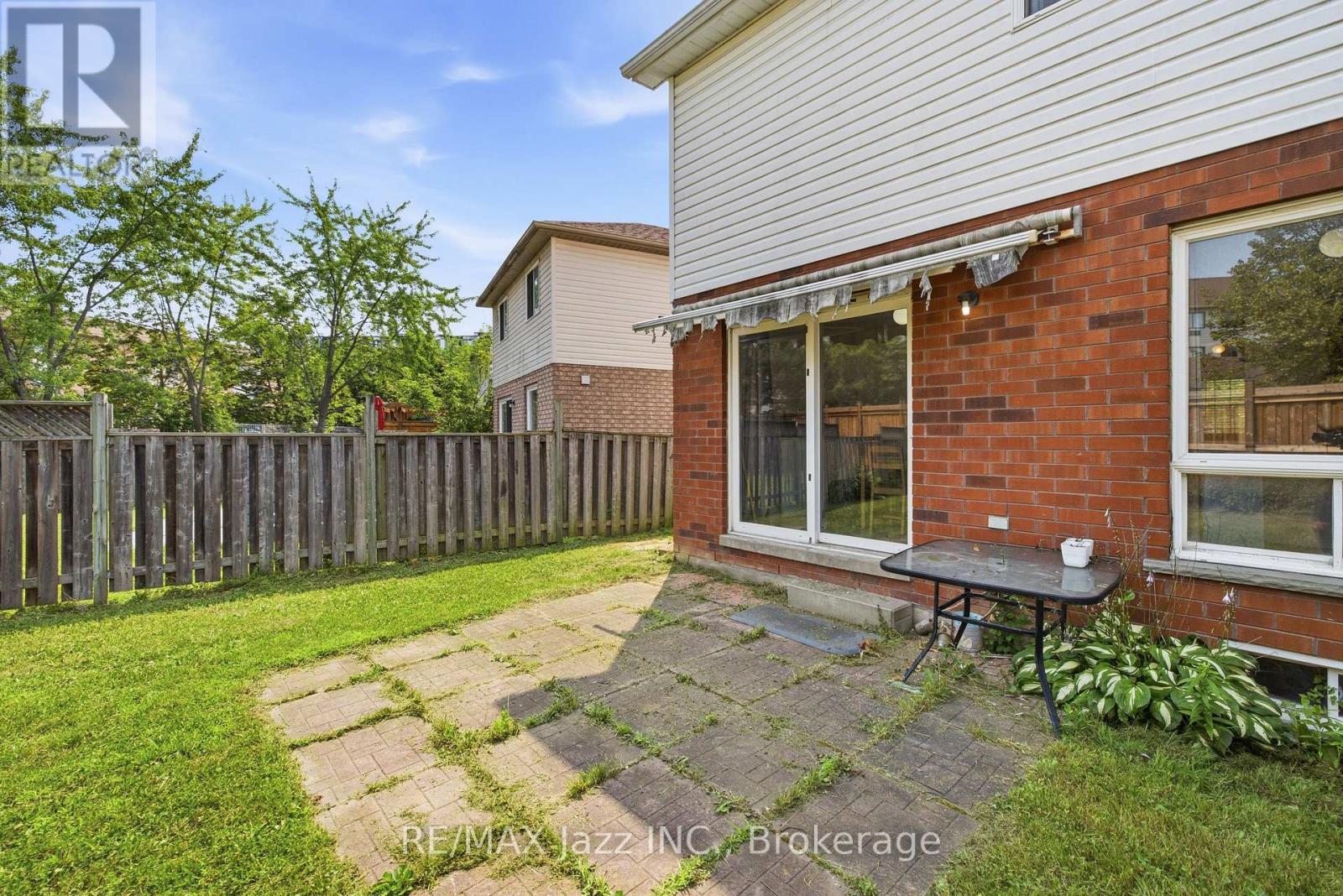 1855 DALHOUSIE CRESCENT - 48