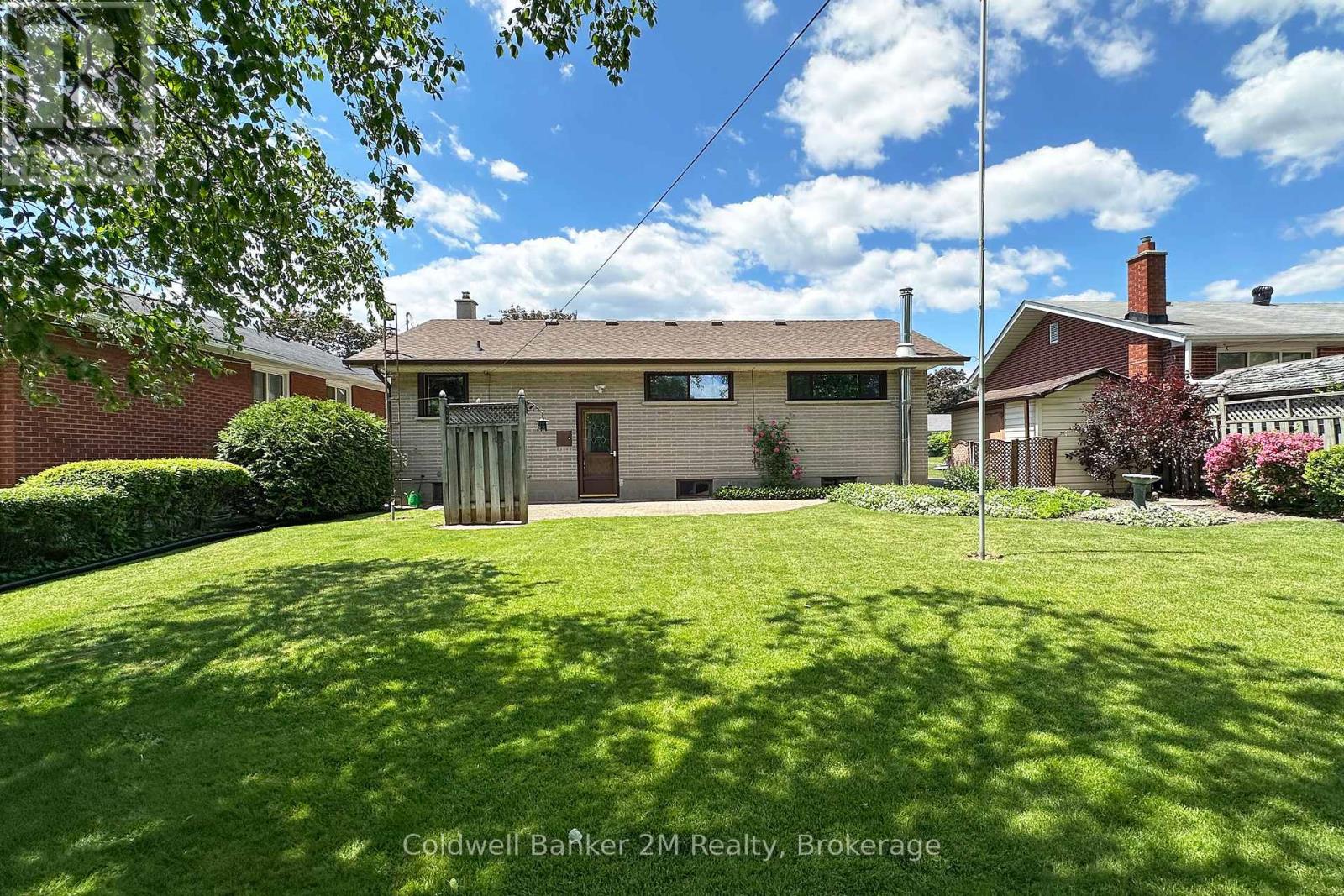 453 ROSMERE STREET - 13