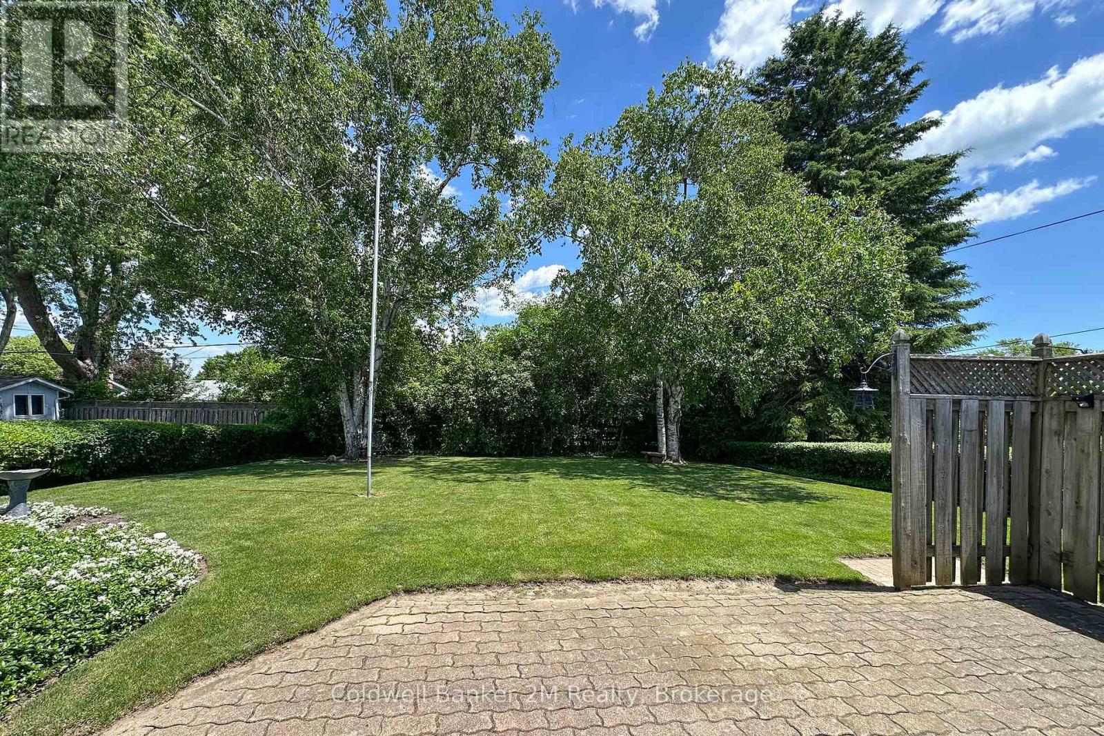 453 ROSMERE STREET - 16