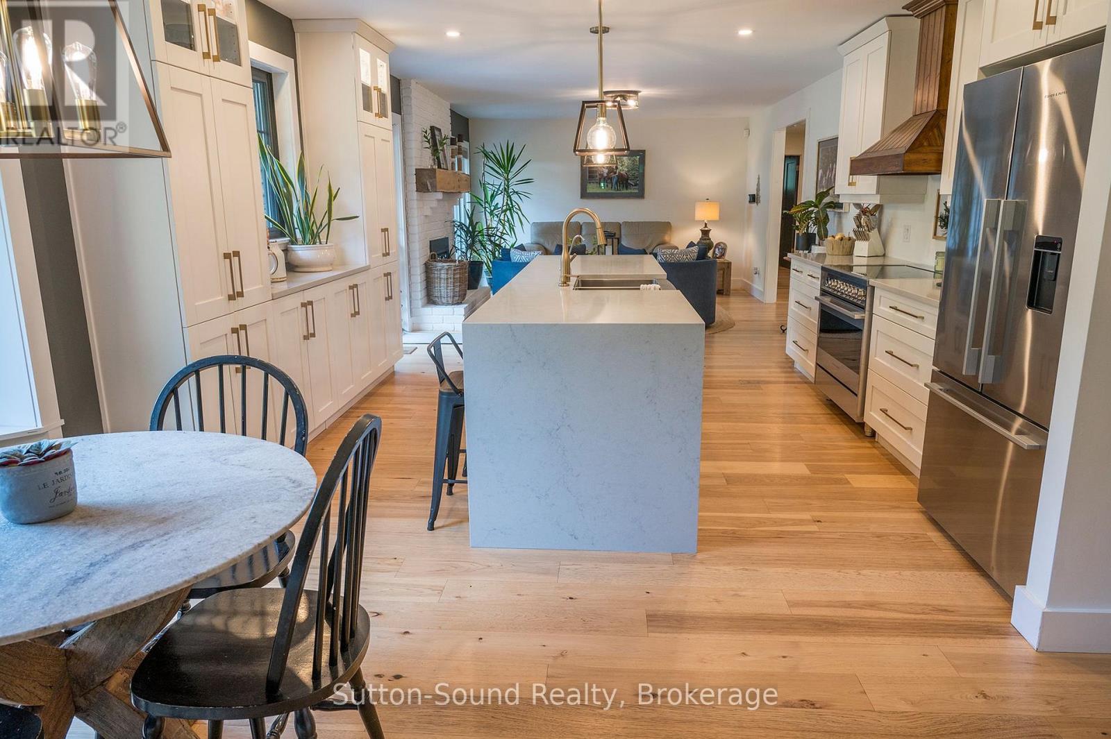 286 BALMY BEACH ROAD N - 14