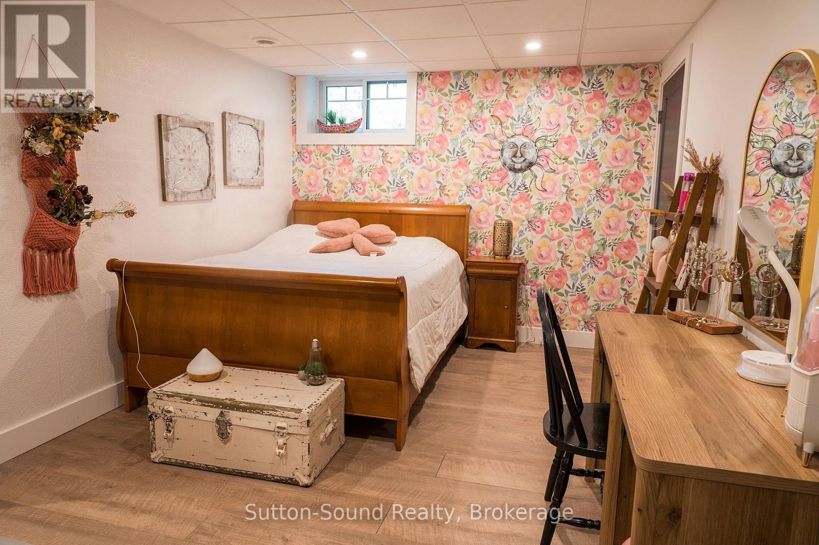 286 BALMY BEACH ROAD N - 32