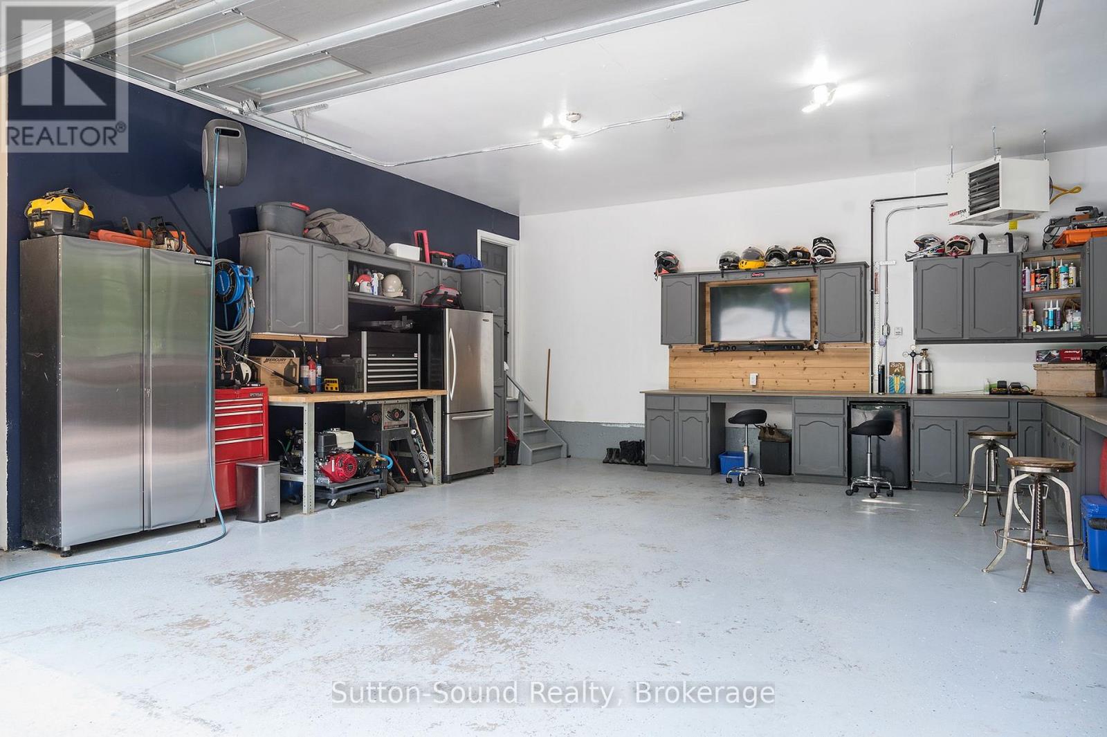 286 BALMY BEACH ROAD N - 36