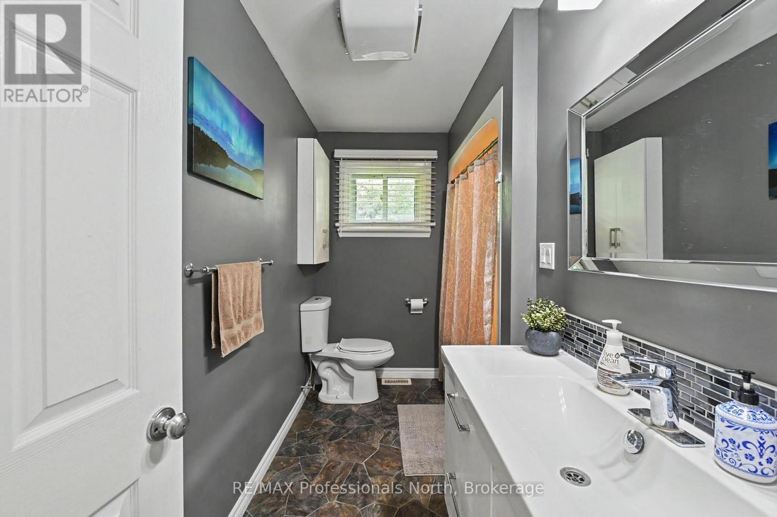 12 STOUFFER STREET - Image 18