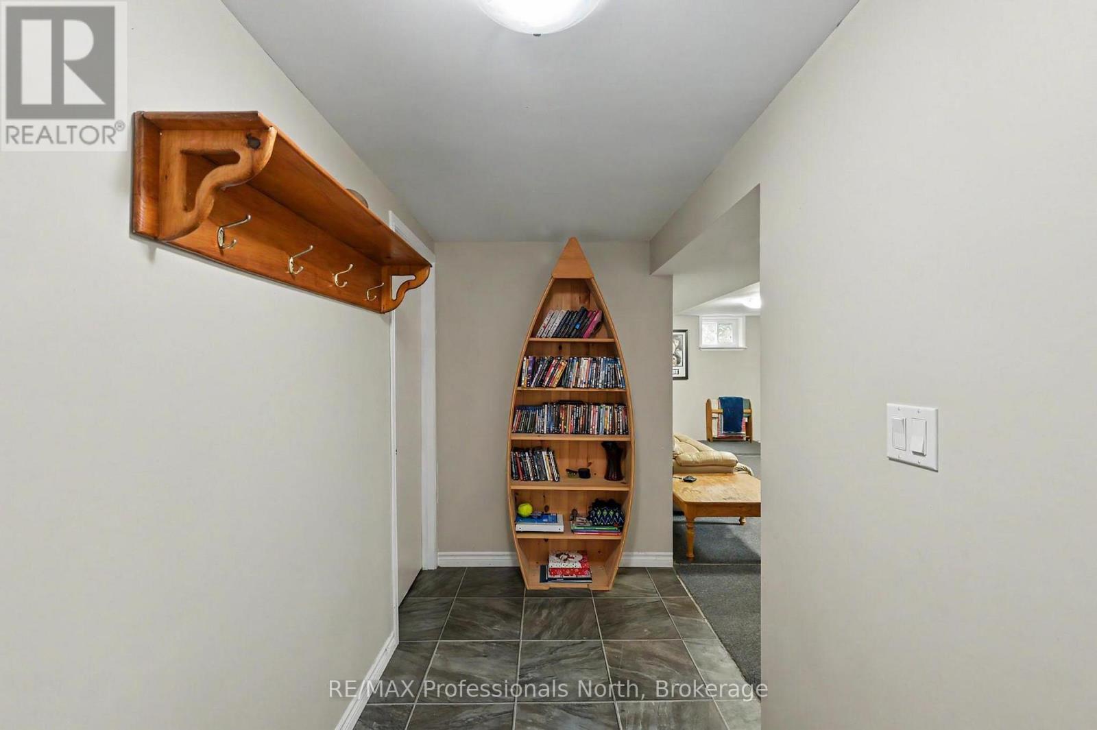 12 STOUFFER STREET - 22
