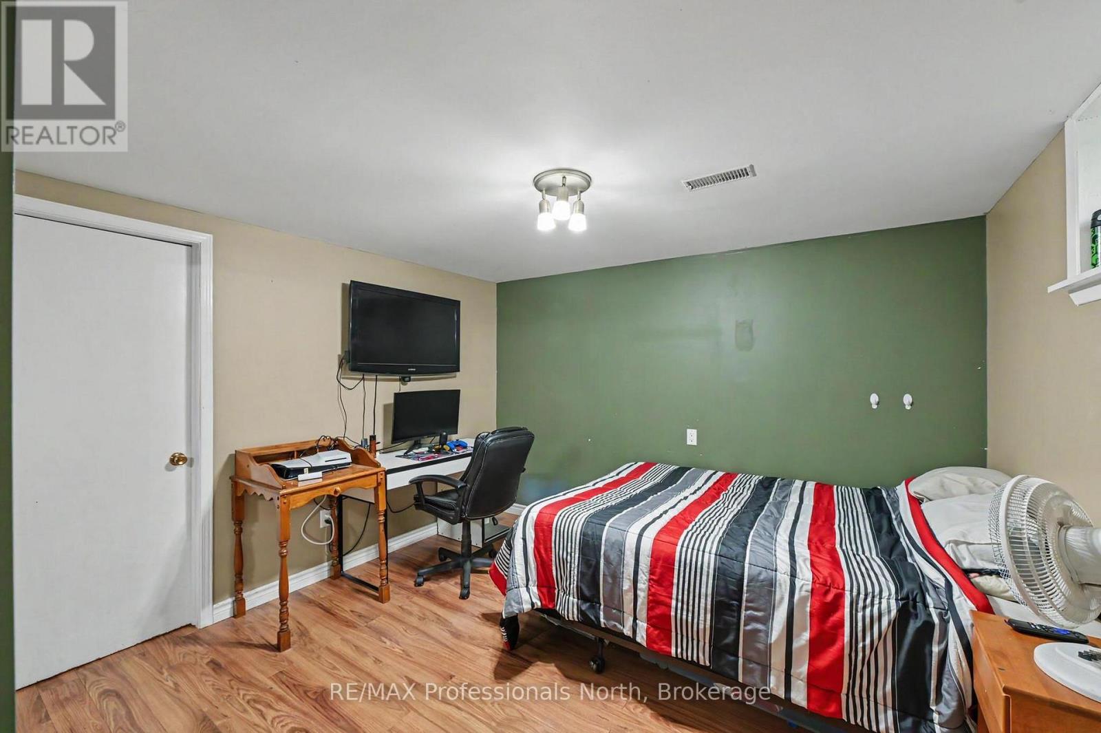 12 STOUFFER STREET - Image 25
