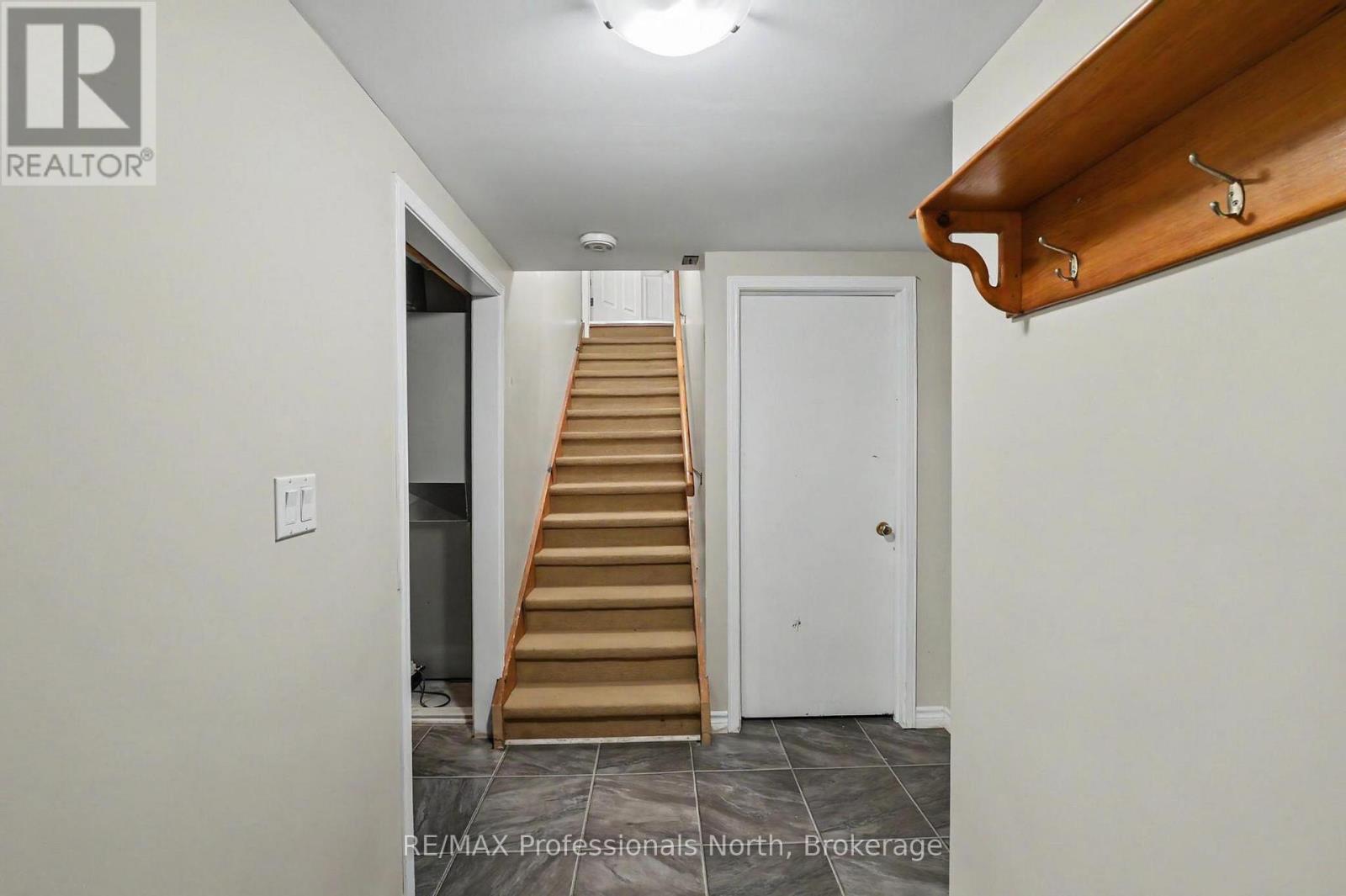 12 STOUFFER STREET - 28