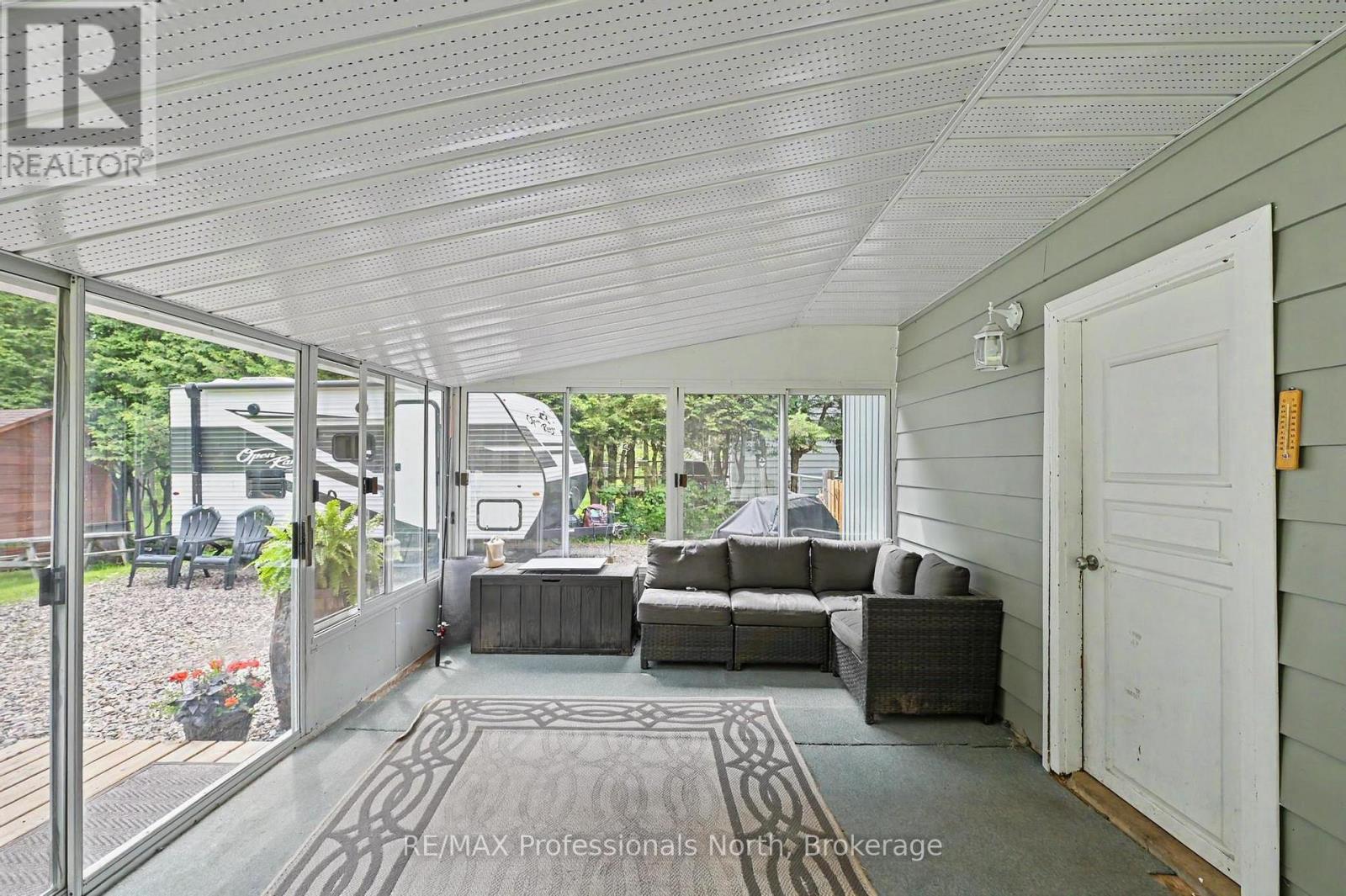12 STOUFFER STREET - Image 33