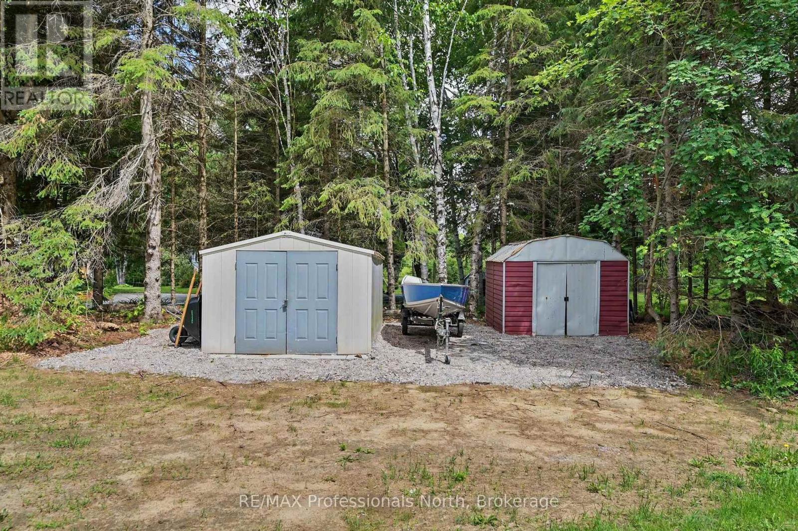 12 STOUFFER STREET - 37