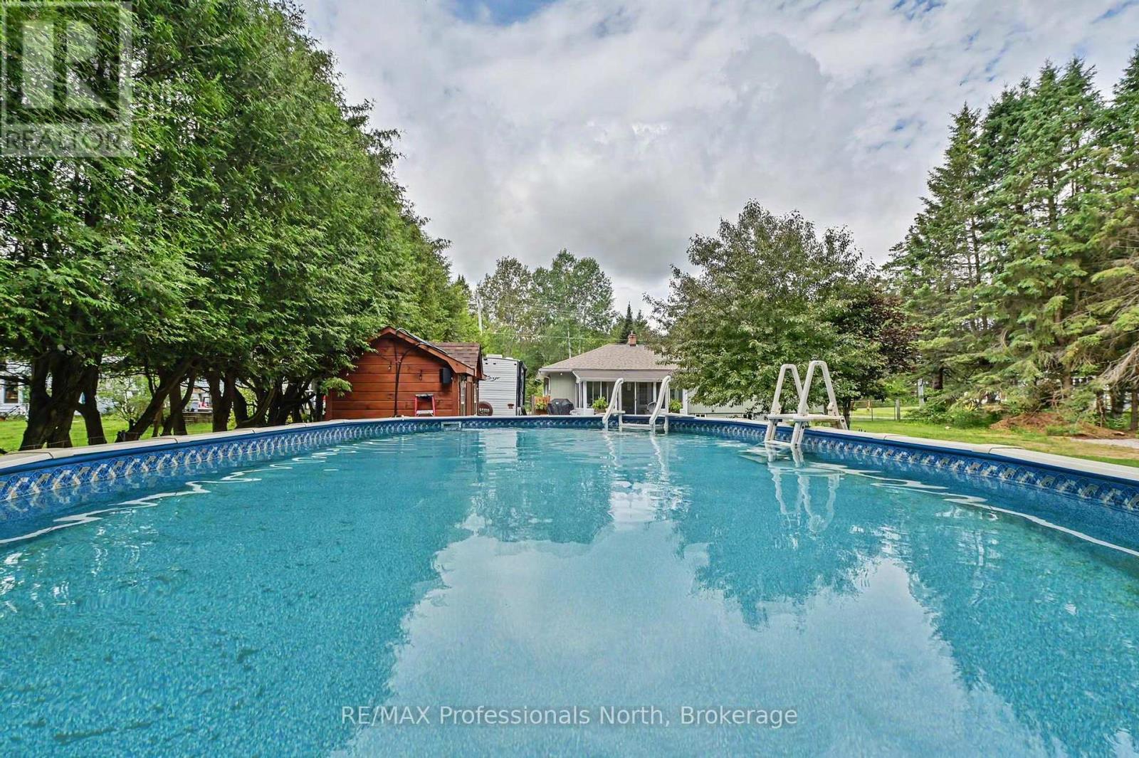 12 STOUFFER STREET - 42
