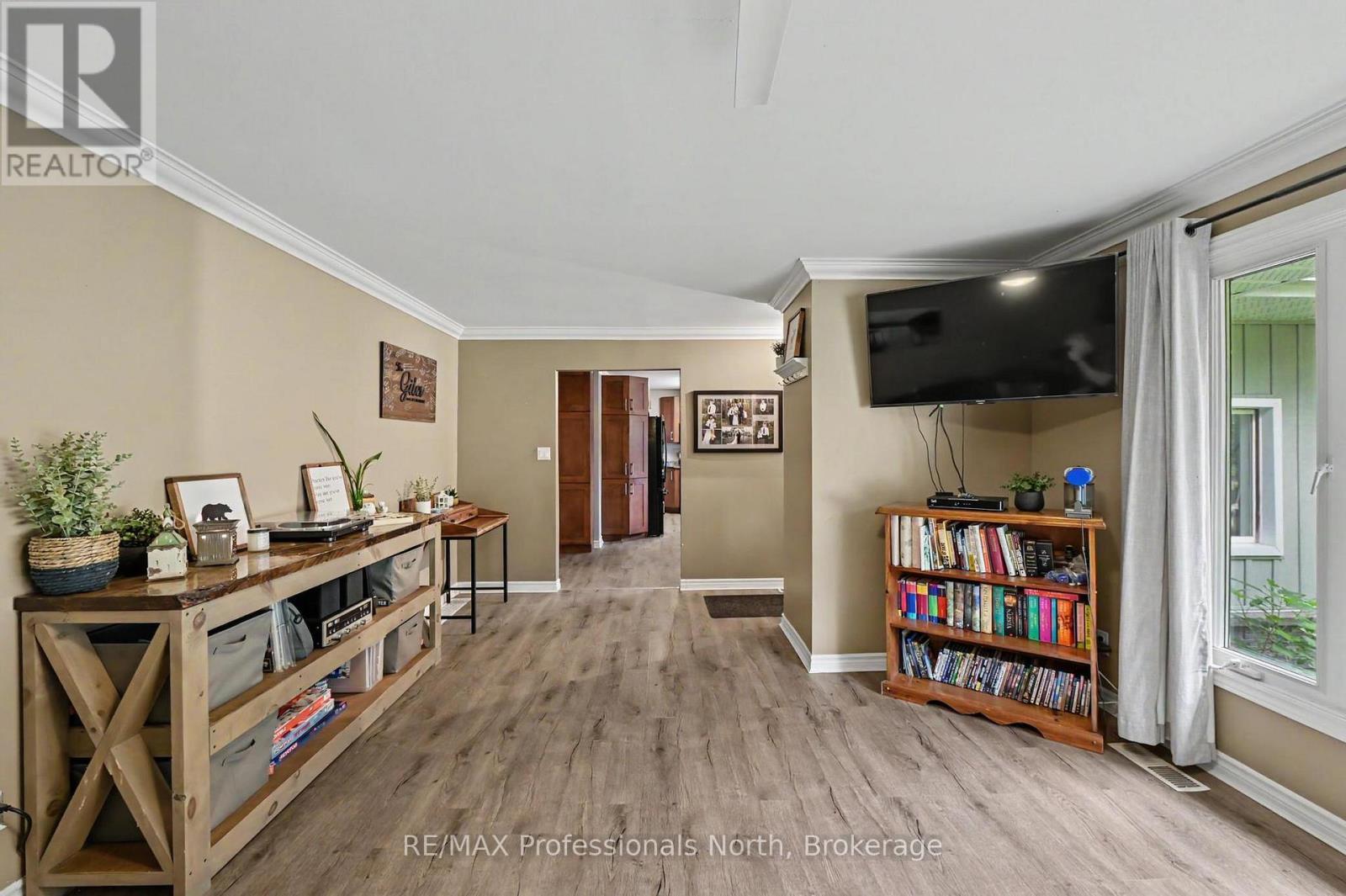 12 STOUFFER STREET - 8