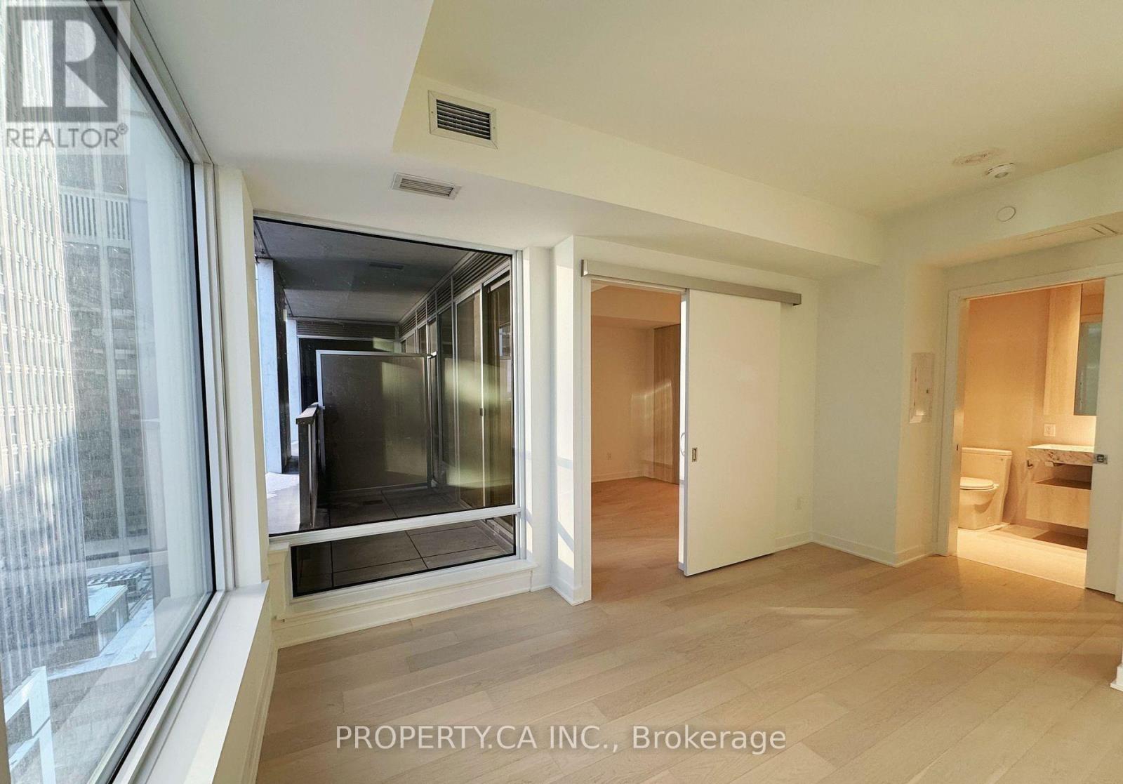 #1007 11 YORKVILLE AVENUE - 4