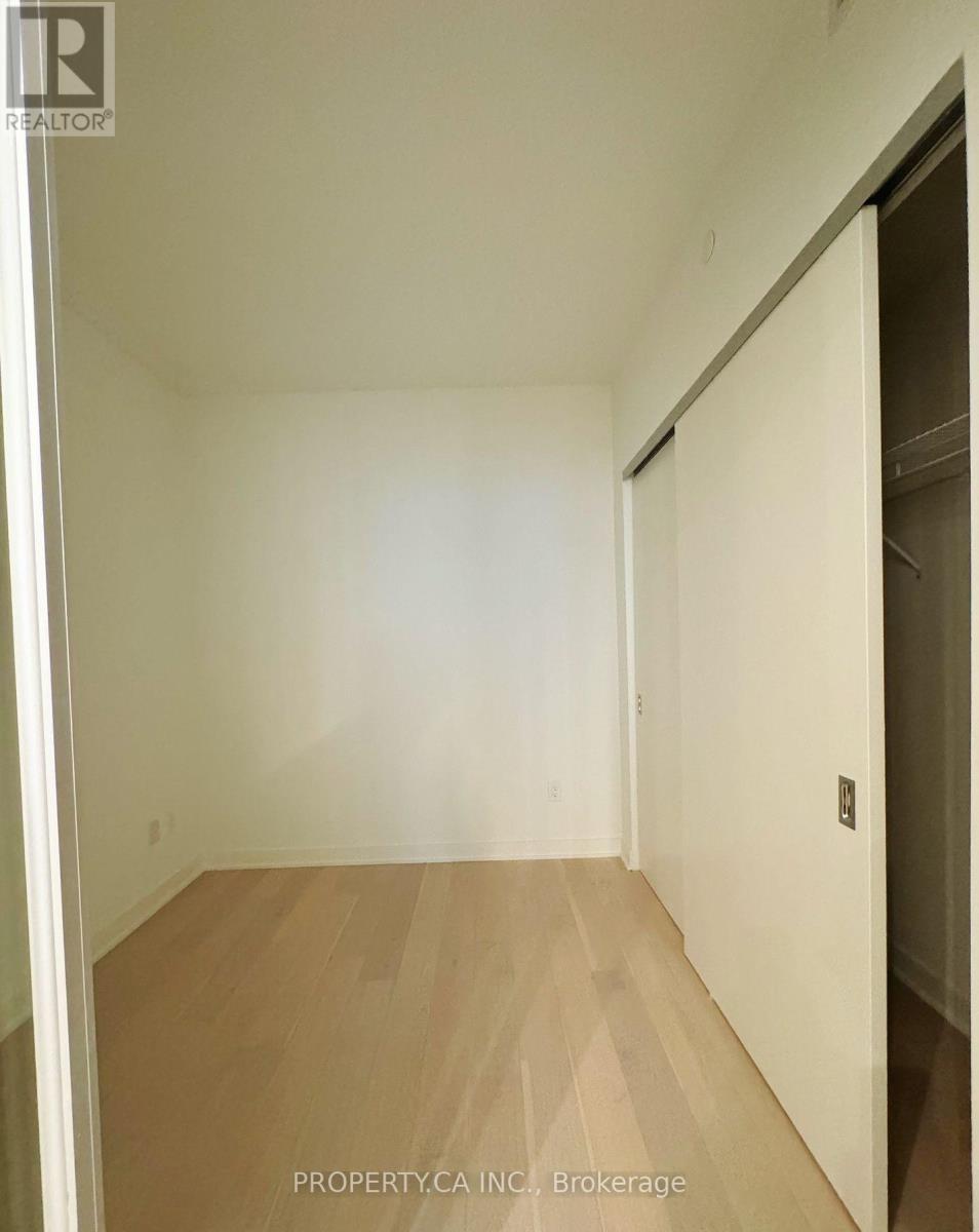 #1007 11 YORKVILLE AVENUE - 7