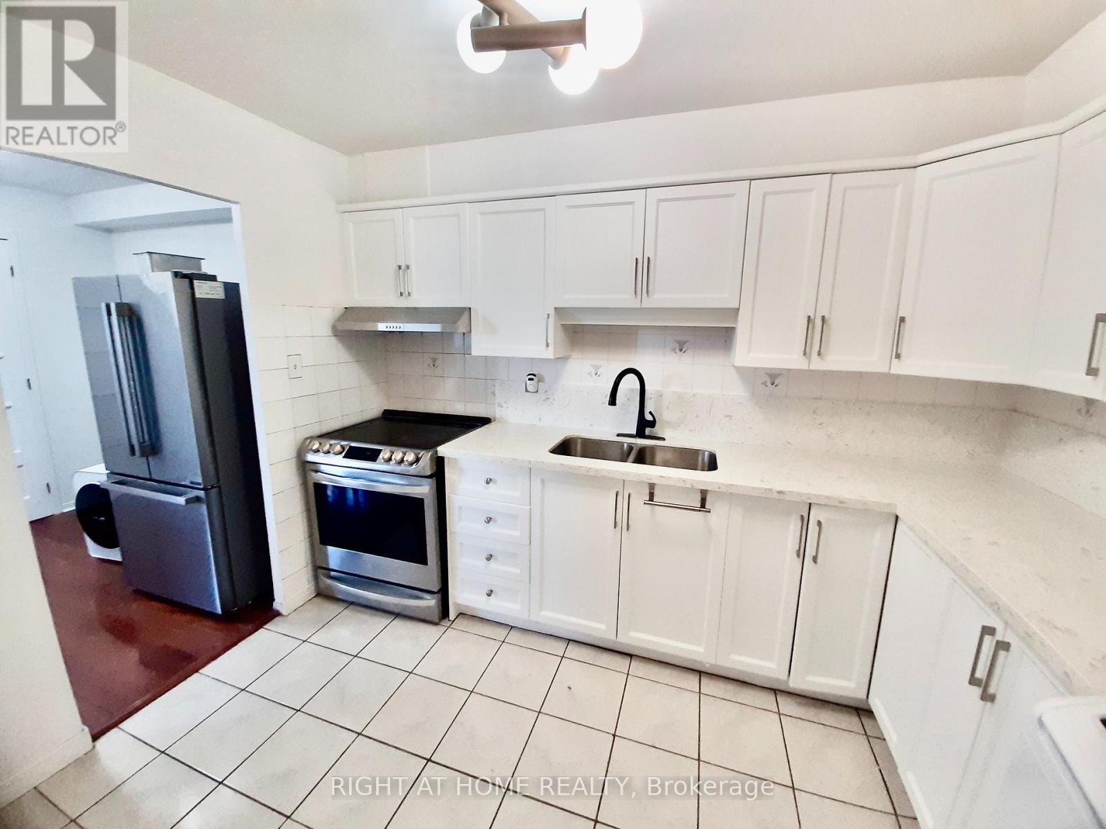 #1008 20 EDGECLIFF GOLFWAY - Image 7