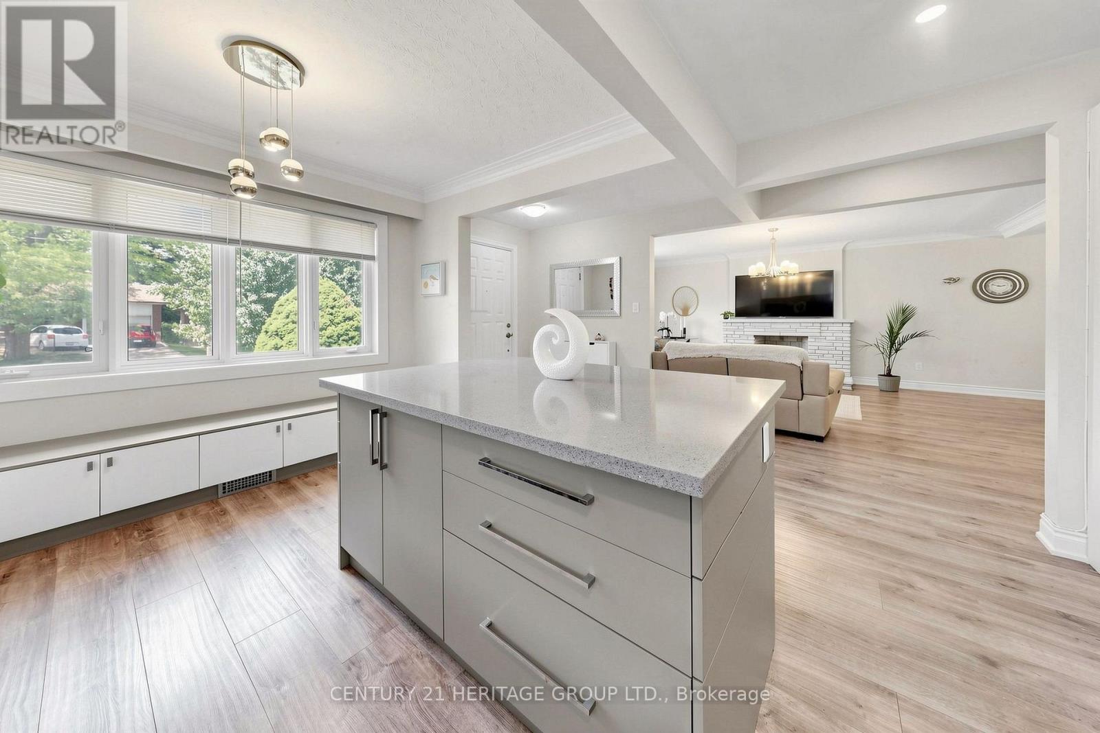 11 ELYNHILL DRIVE - 16