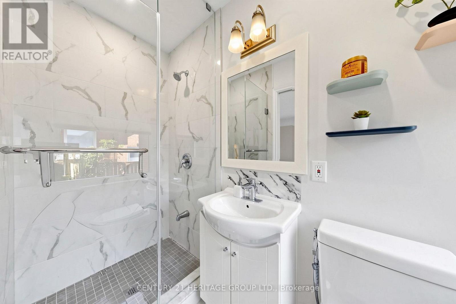 11 ELYNHILL DRIVE - 22