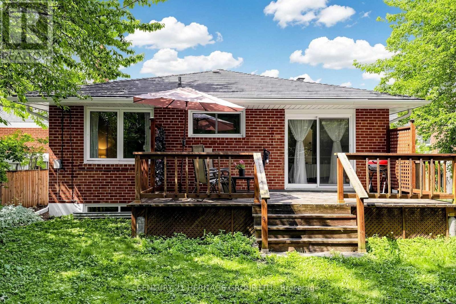 11 ELYNHILL DRIVE - 43
