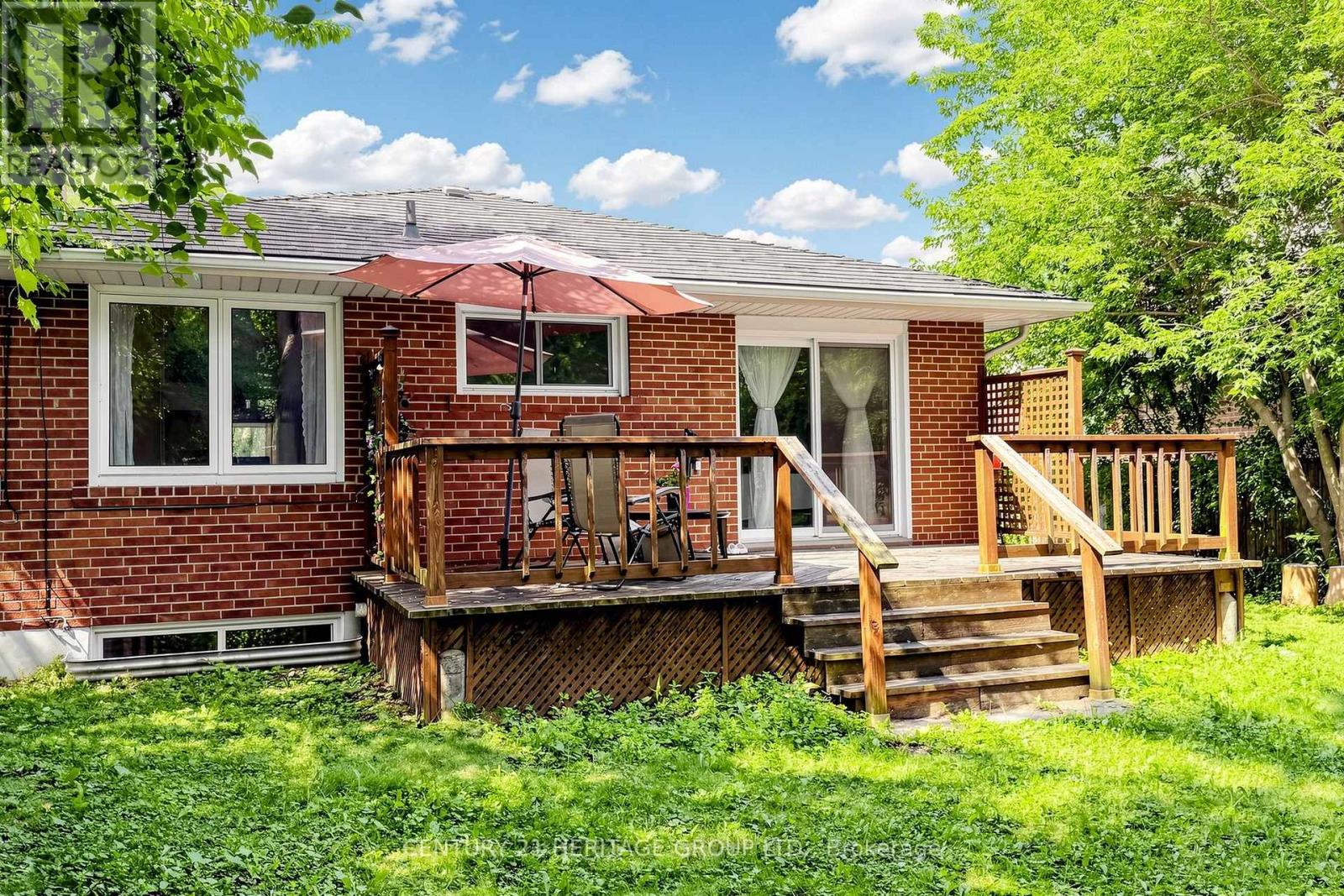 11 ELYNHILL DRIVE - 45