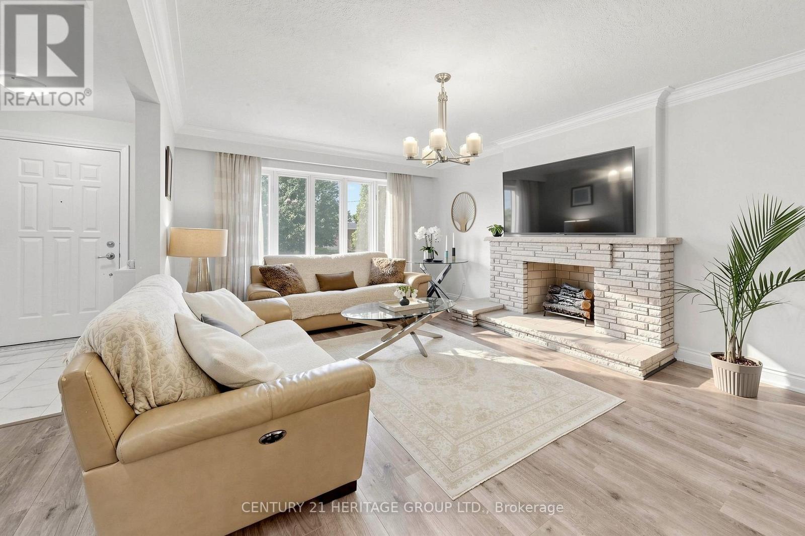 11 ELYNHILL DRIVE - 8