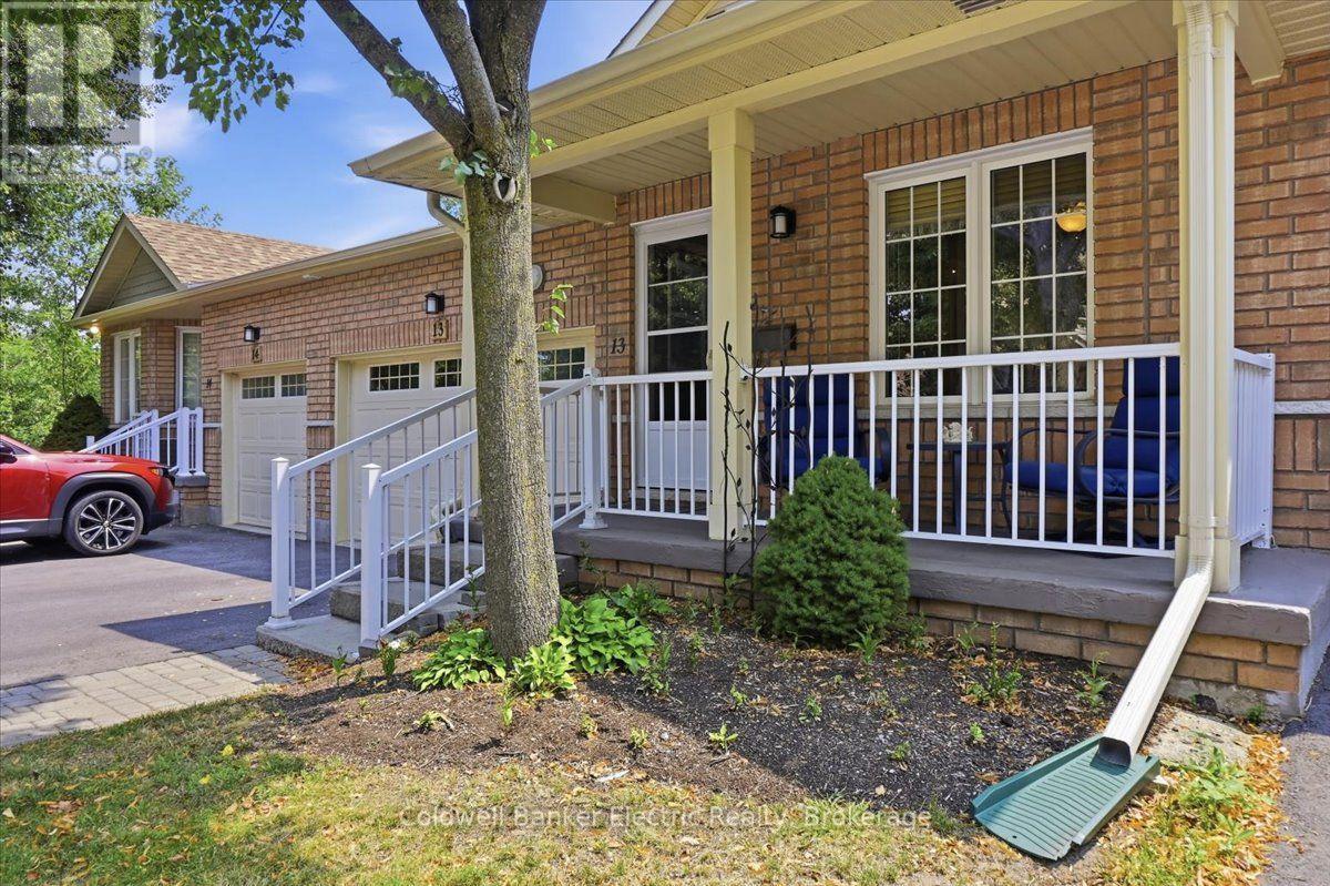 #13 877 WENTWORTH STREET - Image 5