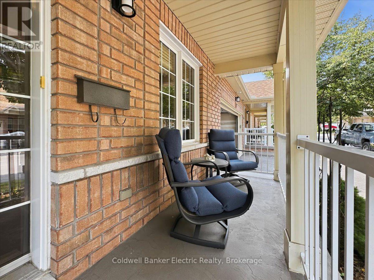#13 877 WENTWORTH STREET - Image 6