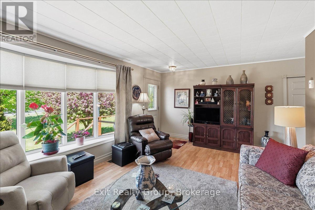 102836 HIGHWAY 7 - 12