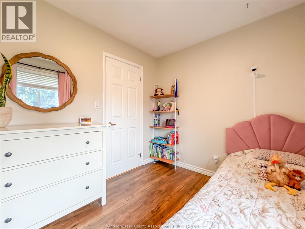 281 FAIRVIEW East - 19