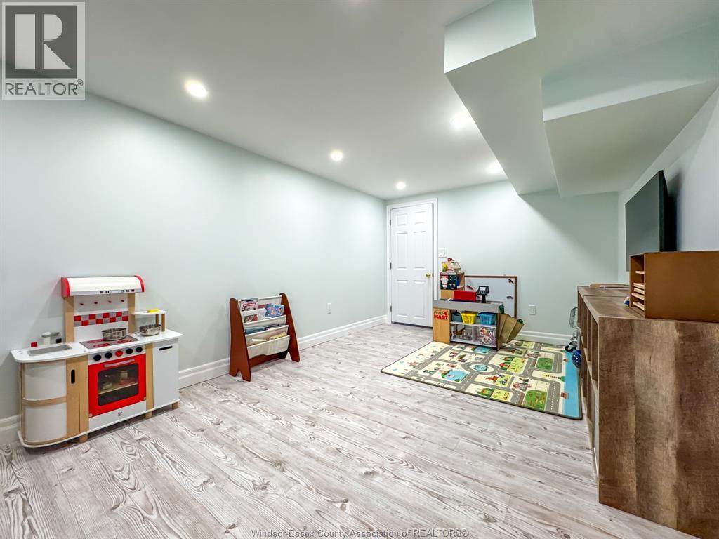 281 FAIRVIEW East - Image 28