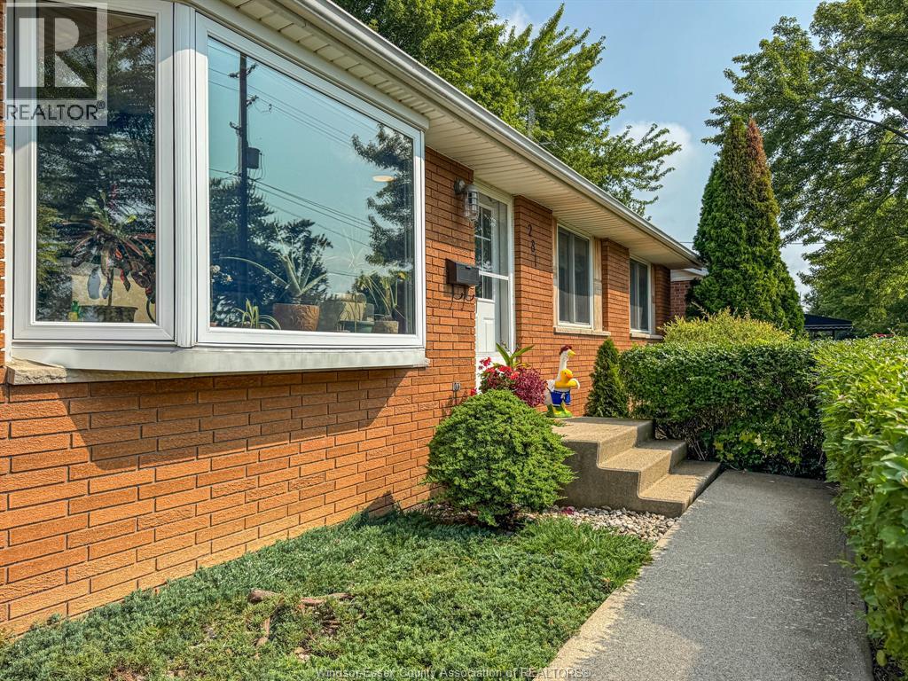 281 FAIRVIEW East - 2