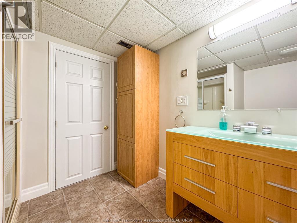 281 FAIRVIEW East - 30