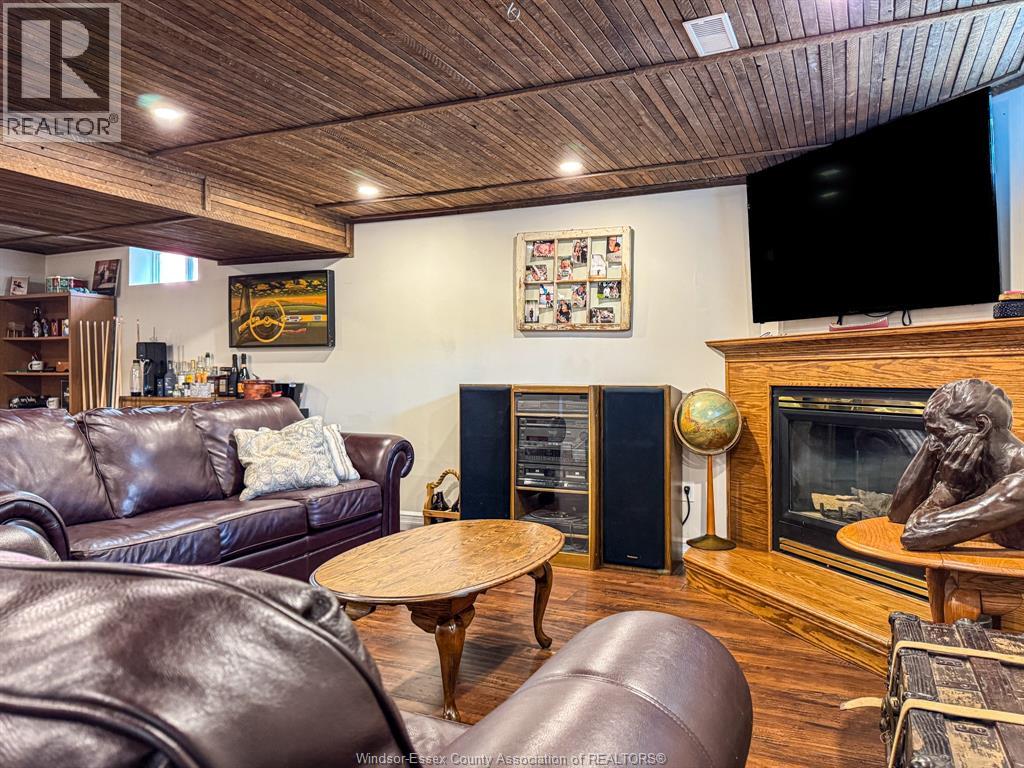 281 FAIRVIEW East - 26
