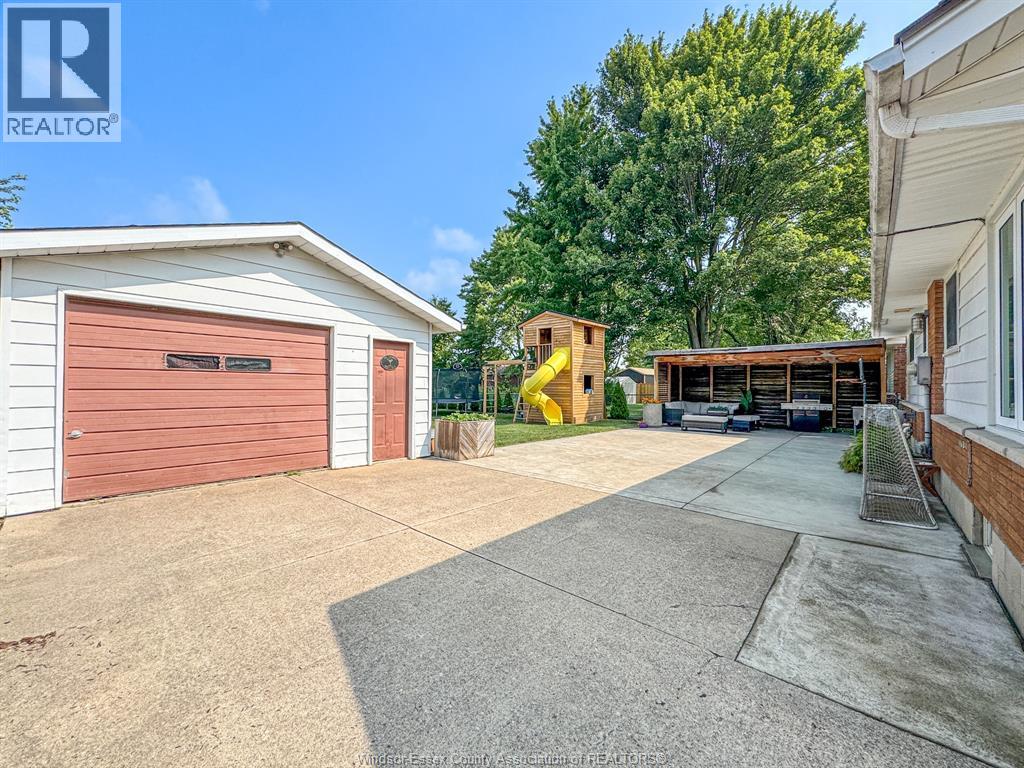 281 FAIRVIEW East - Image 32